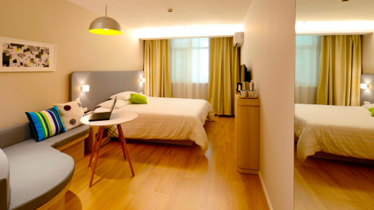 Ferienwohnungen mit der Ansicht eines Schlafzimmers